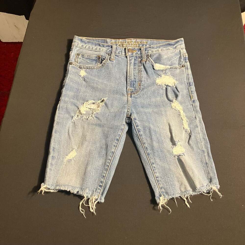 American Eagle Distressed Denim Shorts Size 28